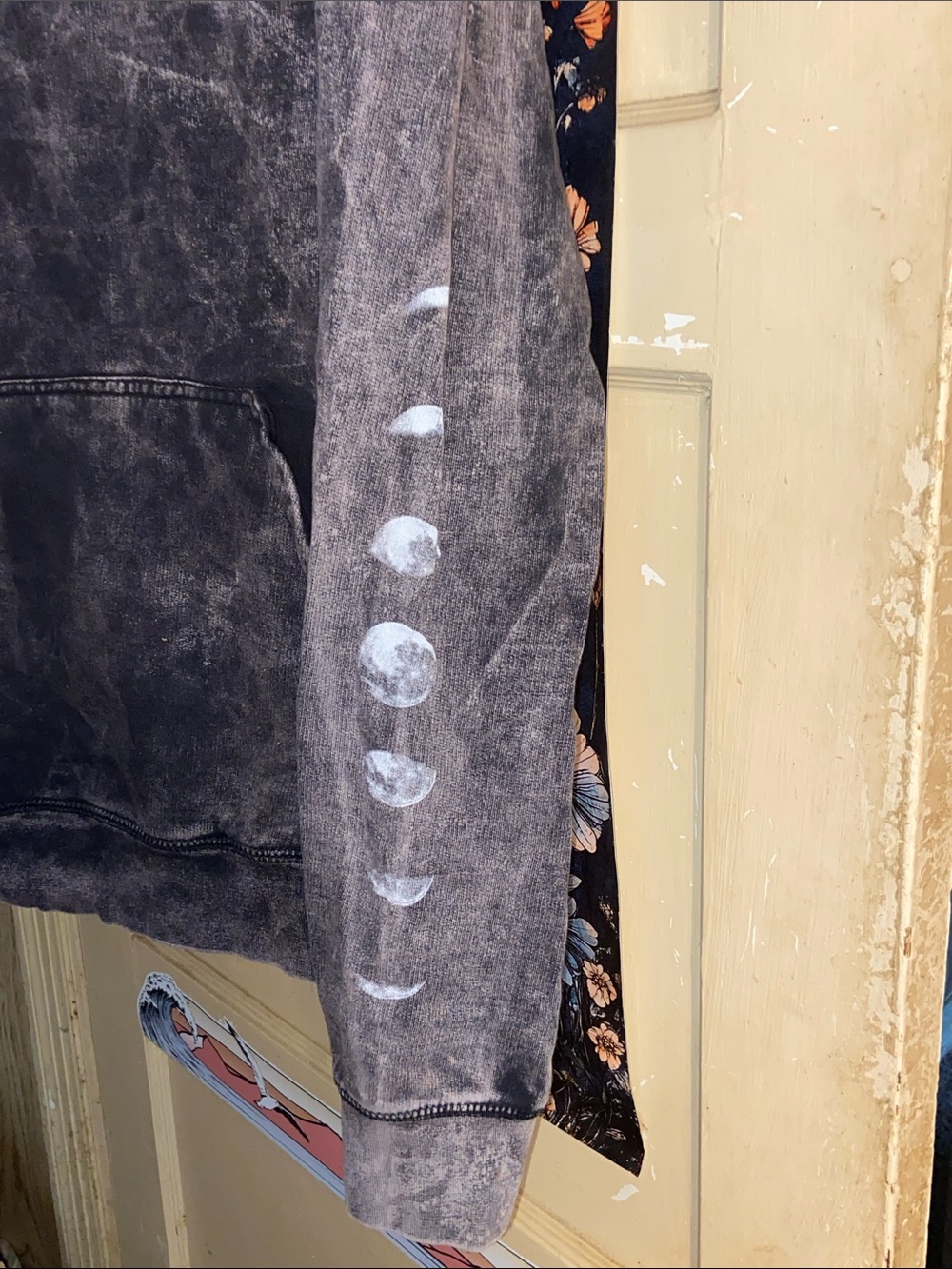 XPLR ACID WASH HOODIE Sam & Colby Brown/Black MOON PHASE SLEEVES - Picture 3 of 9